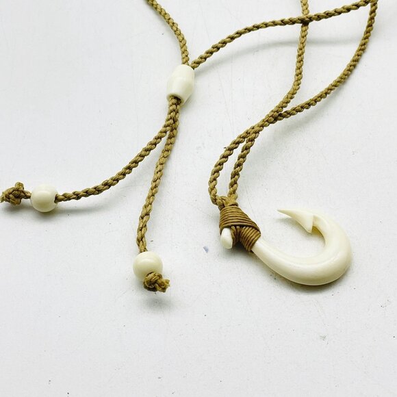 Vintage Polynesian Style Fish Hook Necklace with Cord - Picture 5 of 5